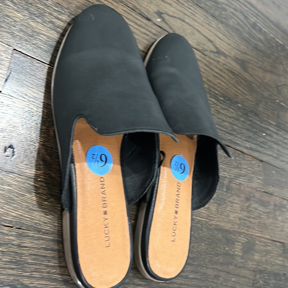 Lucky Brand size 6.5 flats